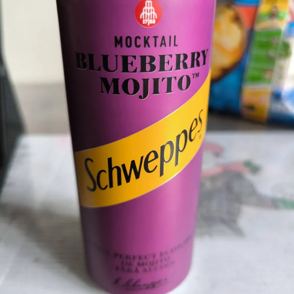 Напій газований Schweppes Blueberry Mojito з/б 0.33л  арт. 10869 